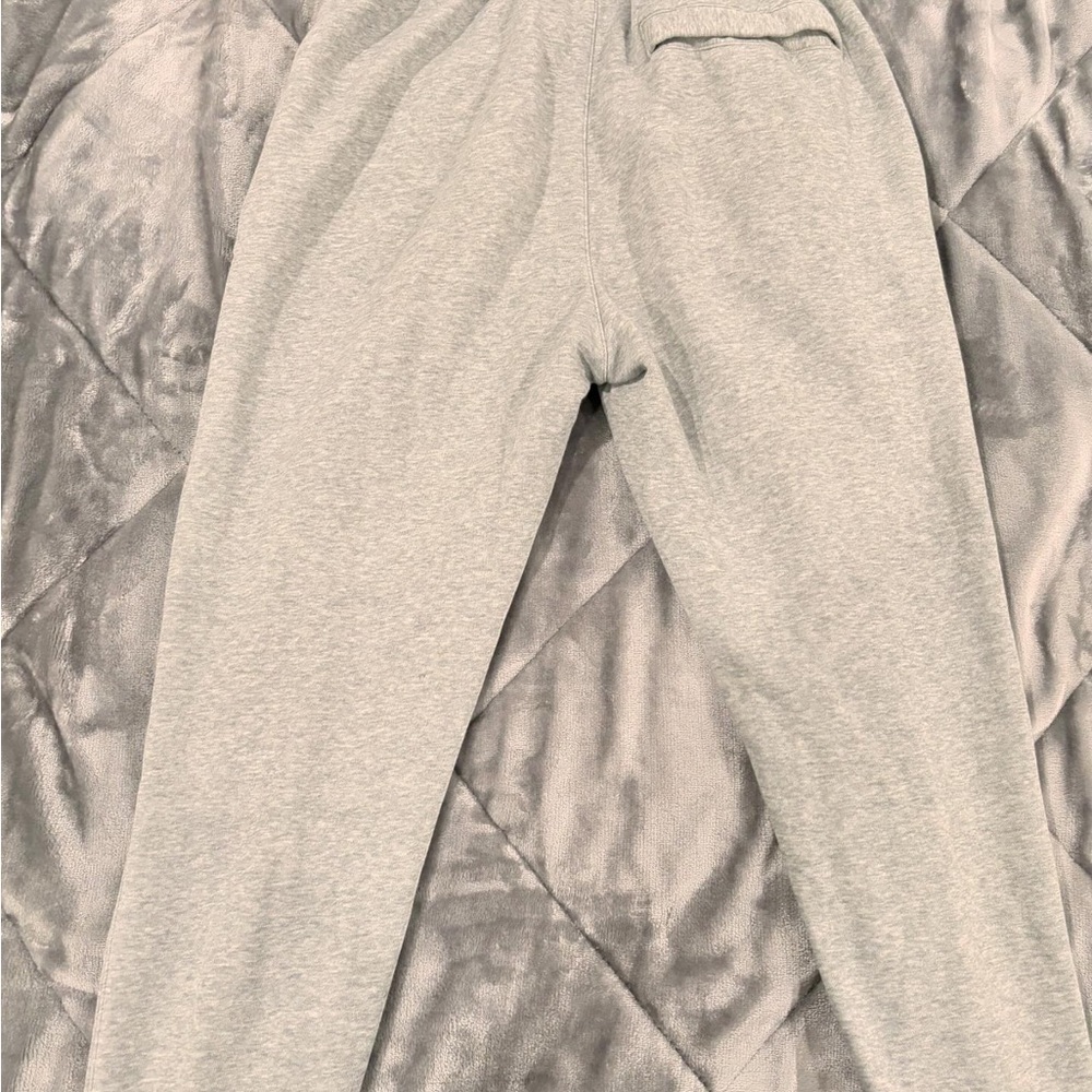 Grey jogging - Picture 2 of 2